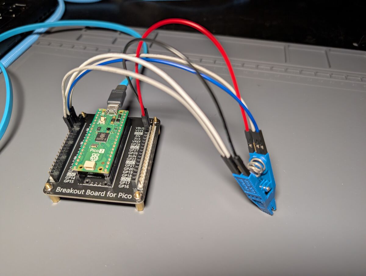 pico2_wired_test_clip.jpg